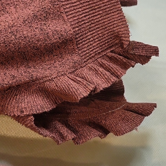 Anthropologie Sweater with Ruffled slits Oversized Postmark Fits Medium, Tag XS - Picture 4 of 8